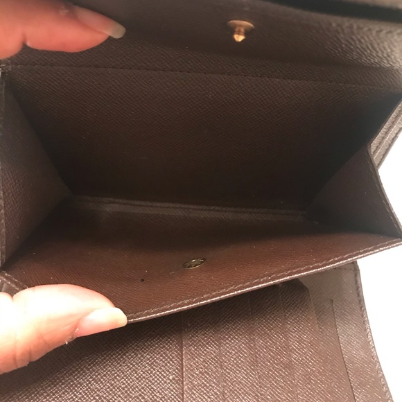 Authentic LV wallet - Picture 6 of 13